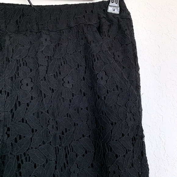 H&M Black Floral Shorts Underlay Skinny Lace Pants - Picture 3 of 7